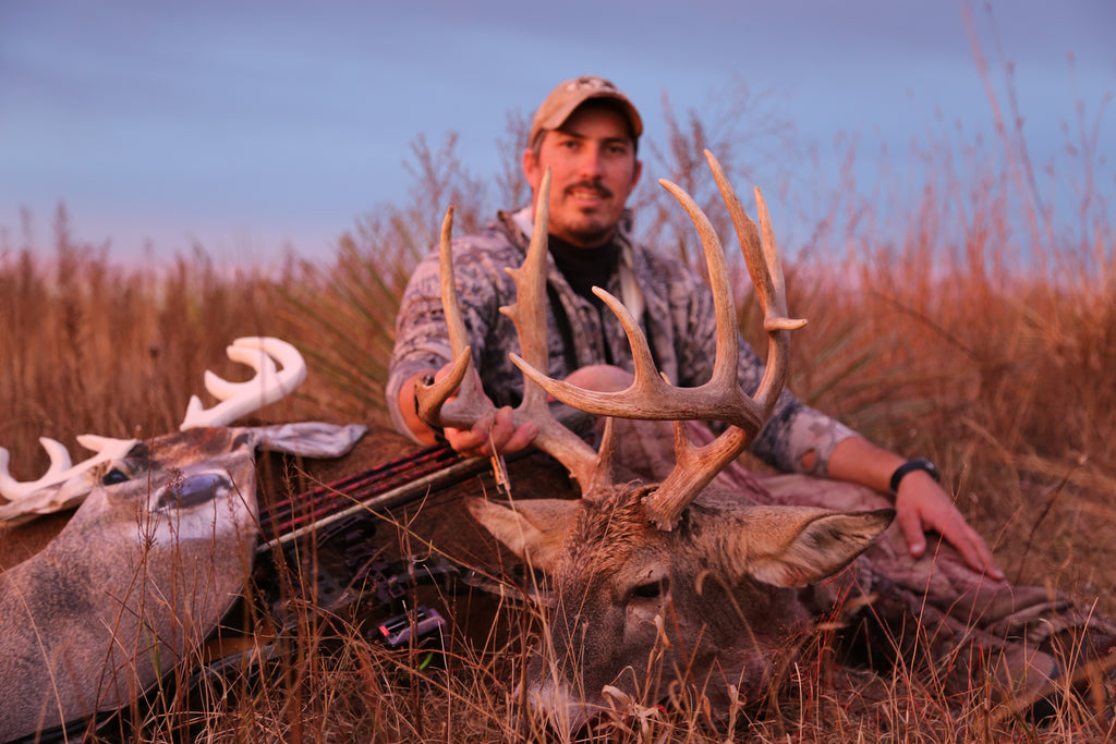 Bowhunting The Whitetail Lock Down : Four In a Row with a Deer Decoy